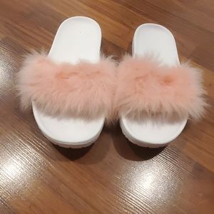 Uggs furry slides